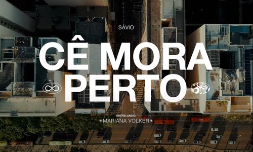 Still from the video Cê mora perto